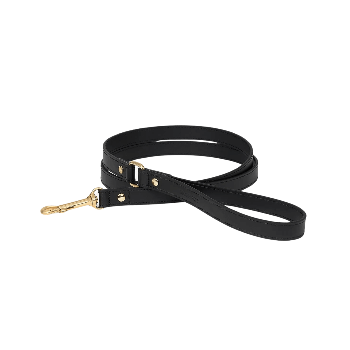 Studio image of the full black Branni Pets dog leash with gold clip and looped handle, perfect for stylish everyday walks. Studioaufnahme der kompletten schwarzen Branni Pets Hundeleine mit goldfarbenem Clip und Handschlaufe – ideal für stilvolle Spaziergänge. Image studio de la laisse noire Branni Pets avec mousqueton doré et poignée bouclée, idéale pour les promenades élégantes au quotidien.