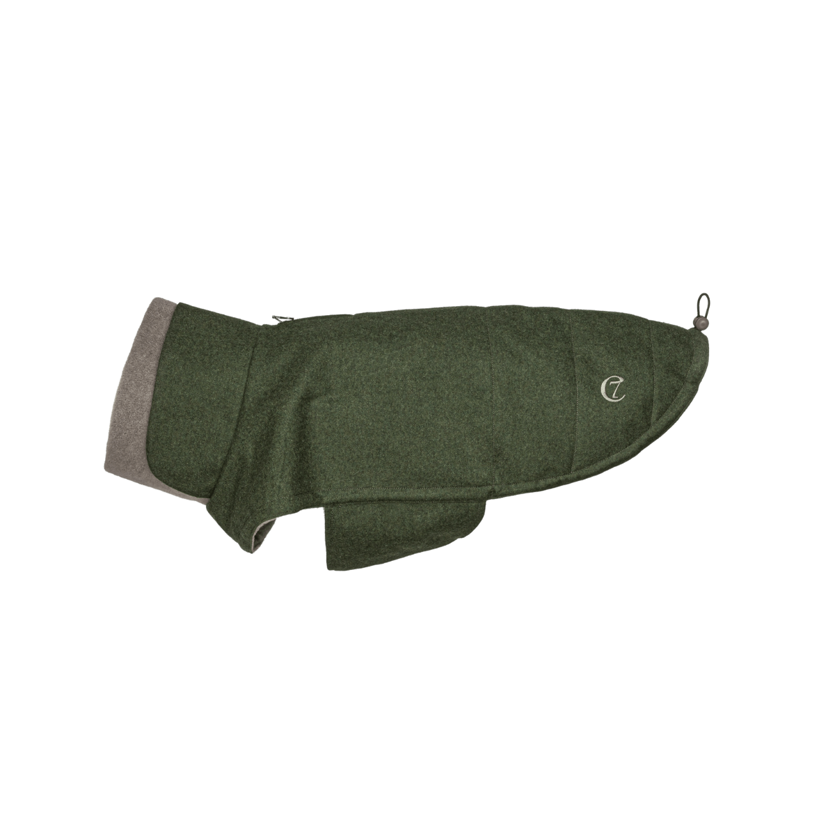 Flat lay of Cloud7 green dog wintercoat showing fleece collar and tailored fit. | Obenansicht des grünen Cloud7 Hundemantels mit Fleecekragen und passgenauem Schnitt. | Vue du dessus du manteau vert Cloud7 avec col en polaire et coupe ajustée.